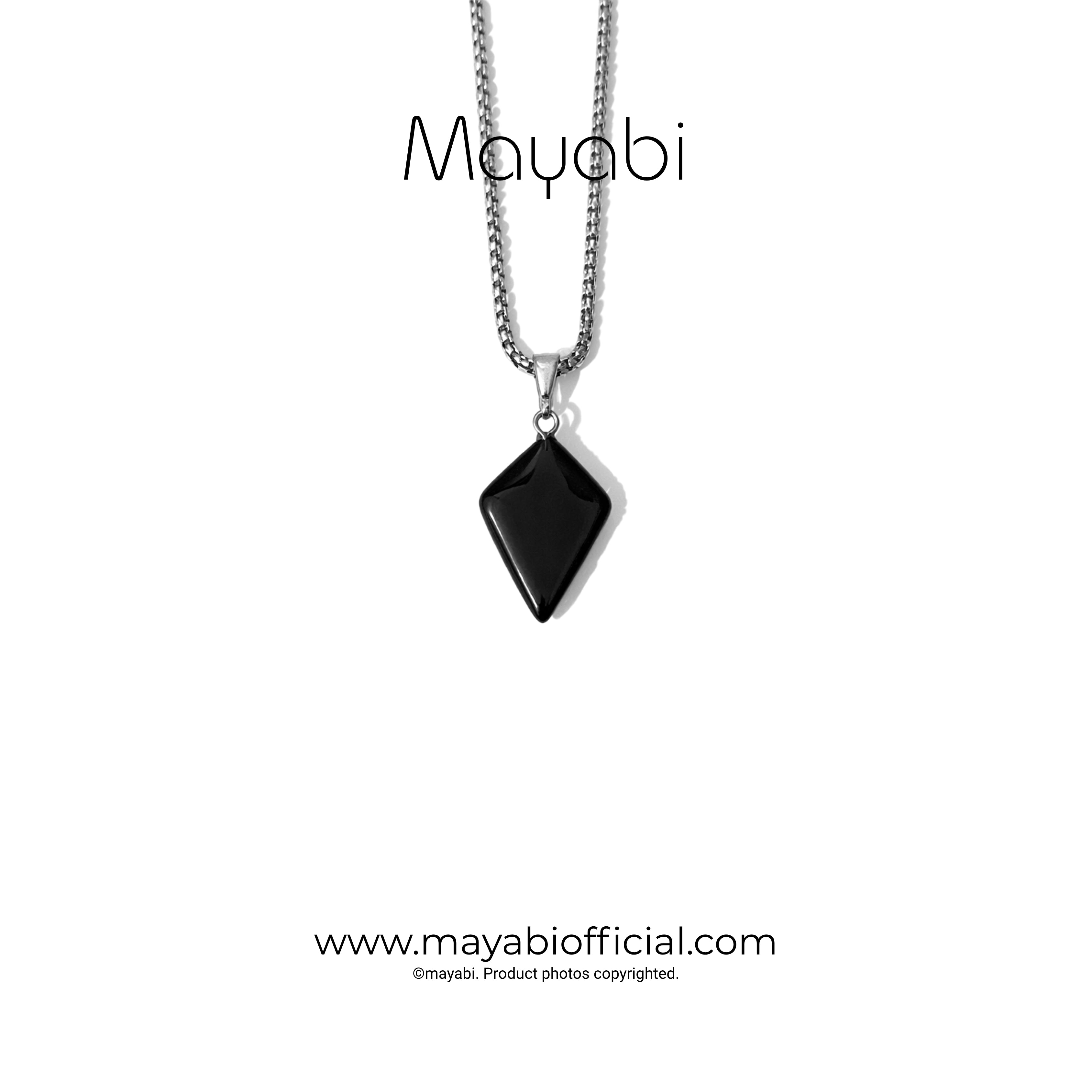Mayabi Layla Onyx  Pendant With Chain
