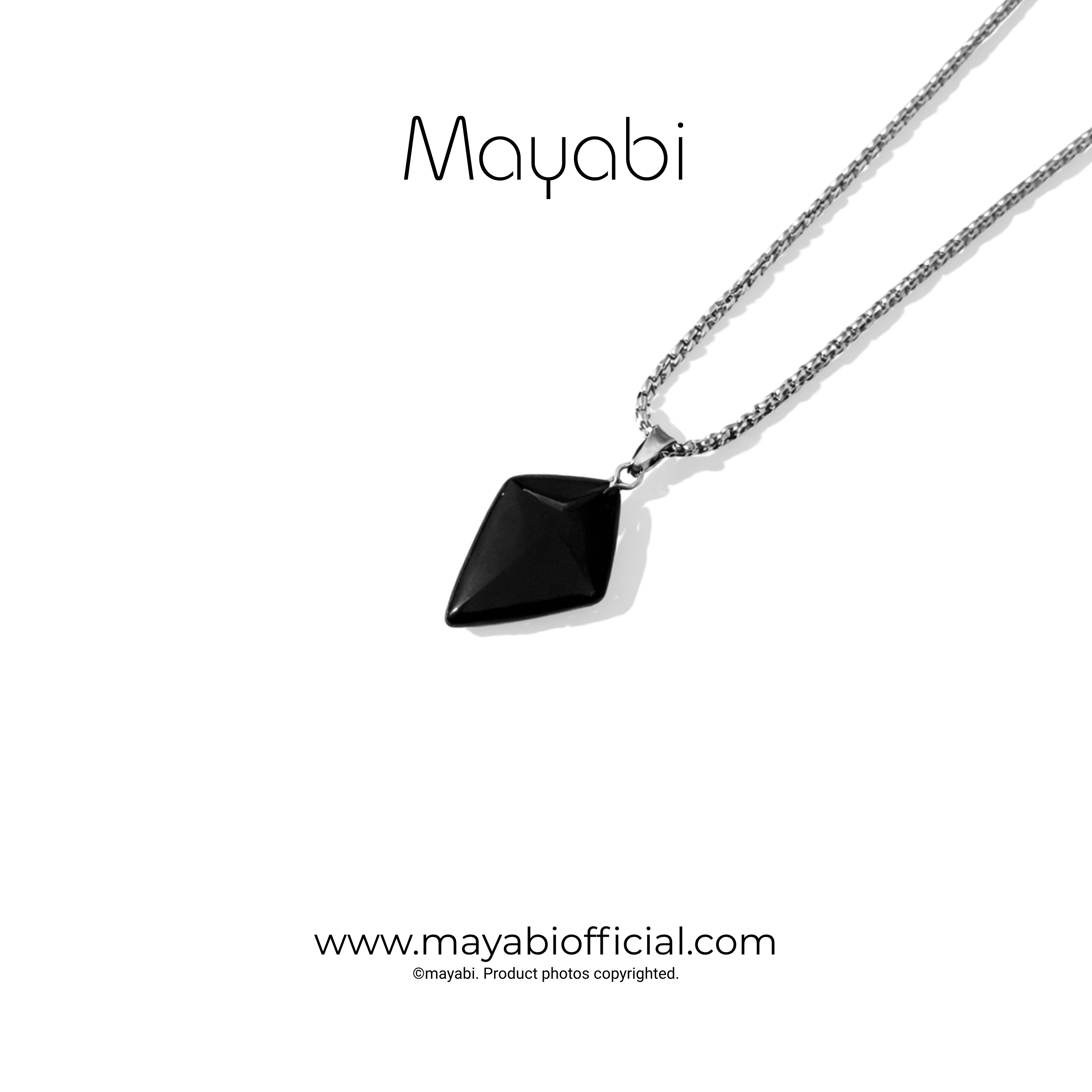 Mayabi Layla Onyx  Pendant With Chain