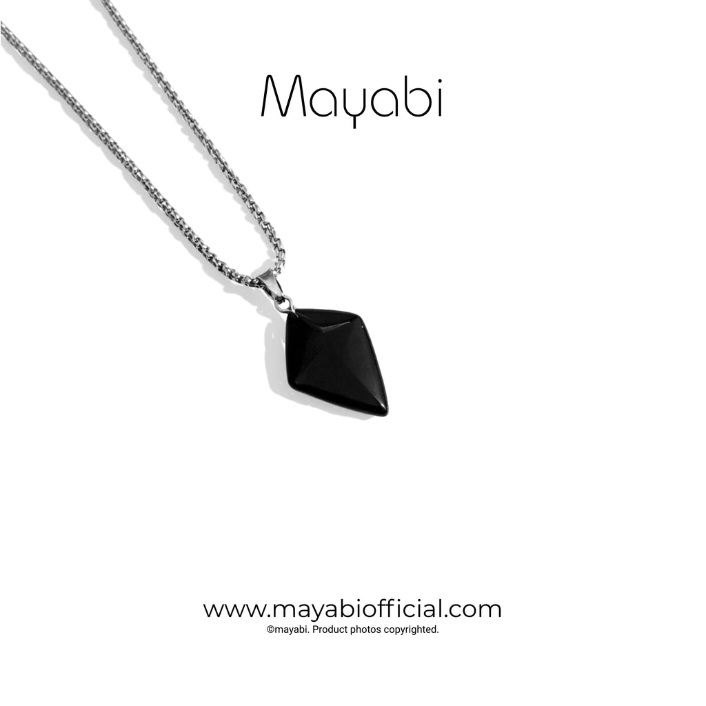 Mayabi Layla Onyx  Pendant With Chain