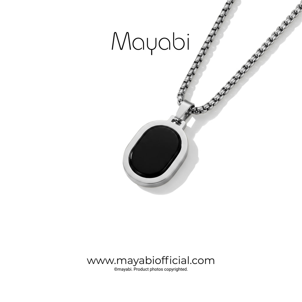 Mayabi Celine Onyx  Pendant With Chain